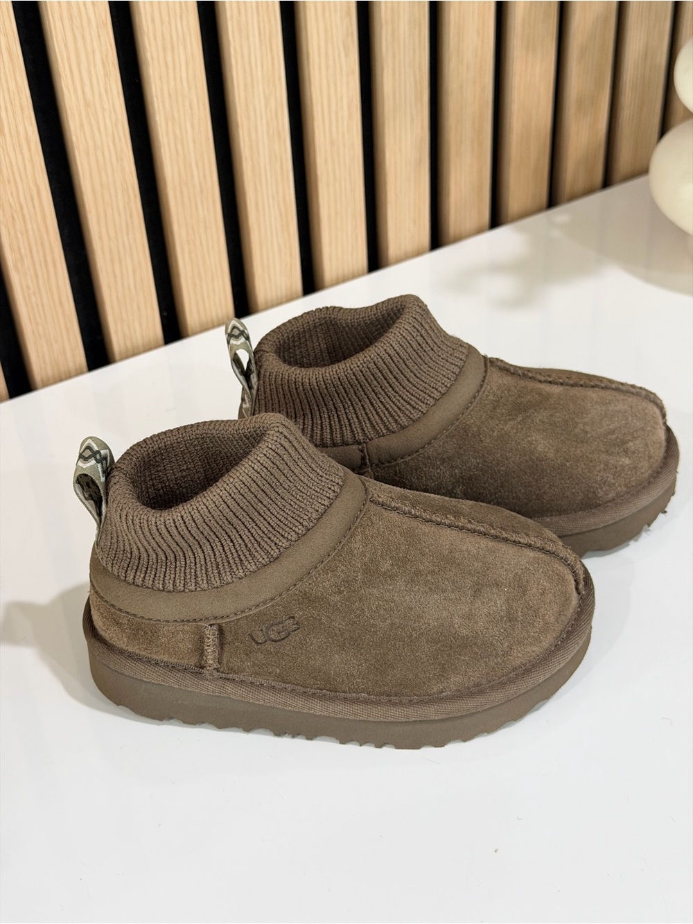 UGG Toddler Classic Ultra Stretch Cuff, Size 8